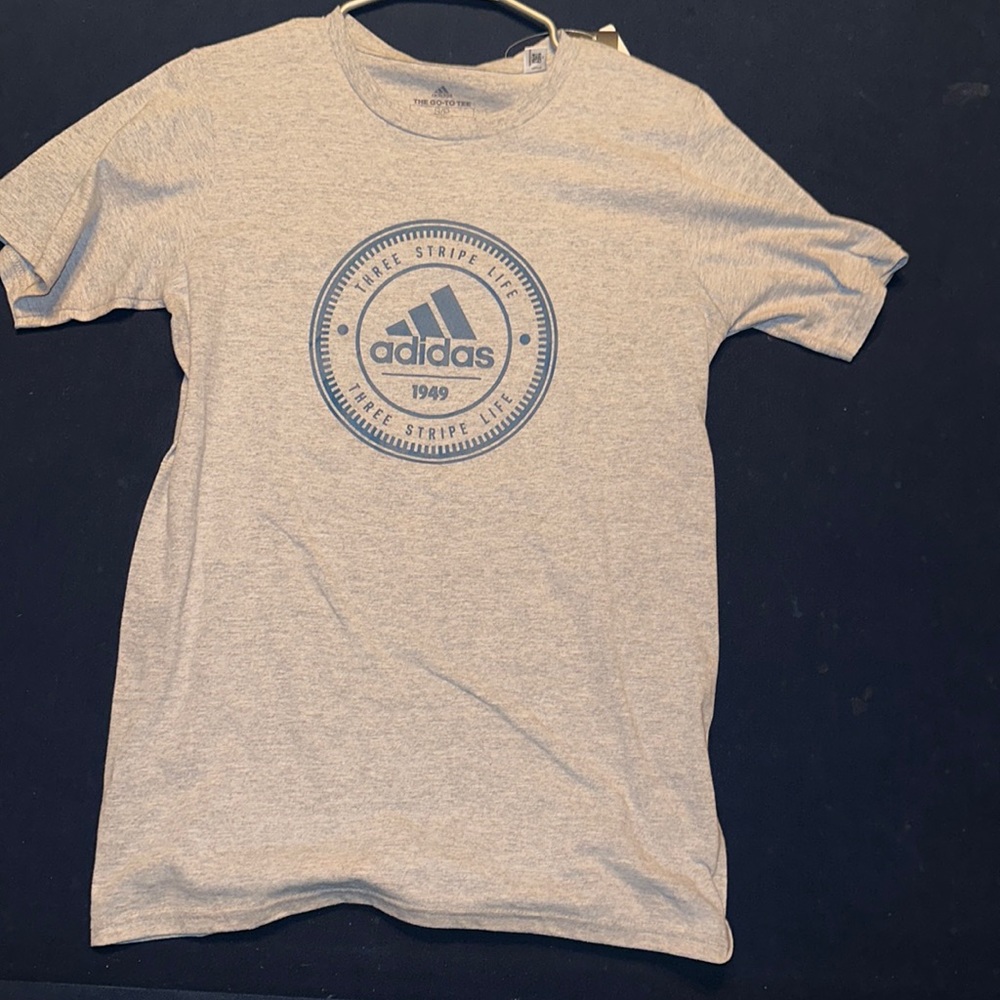 Adidas tee